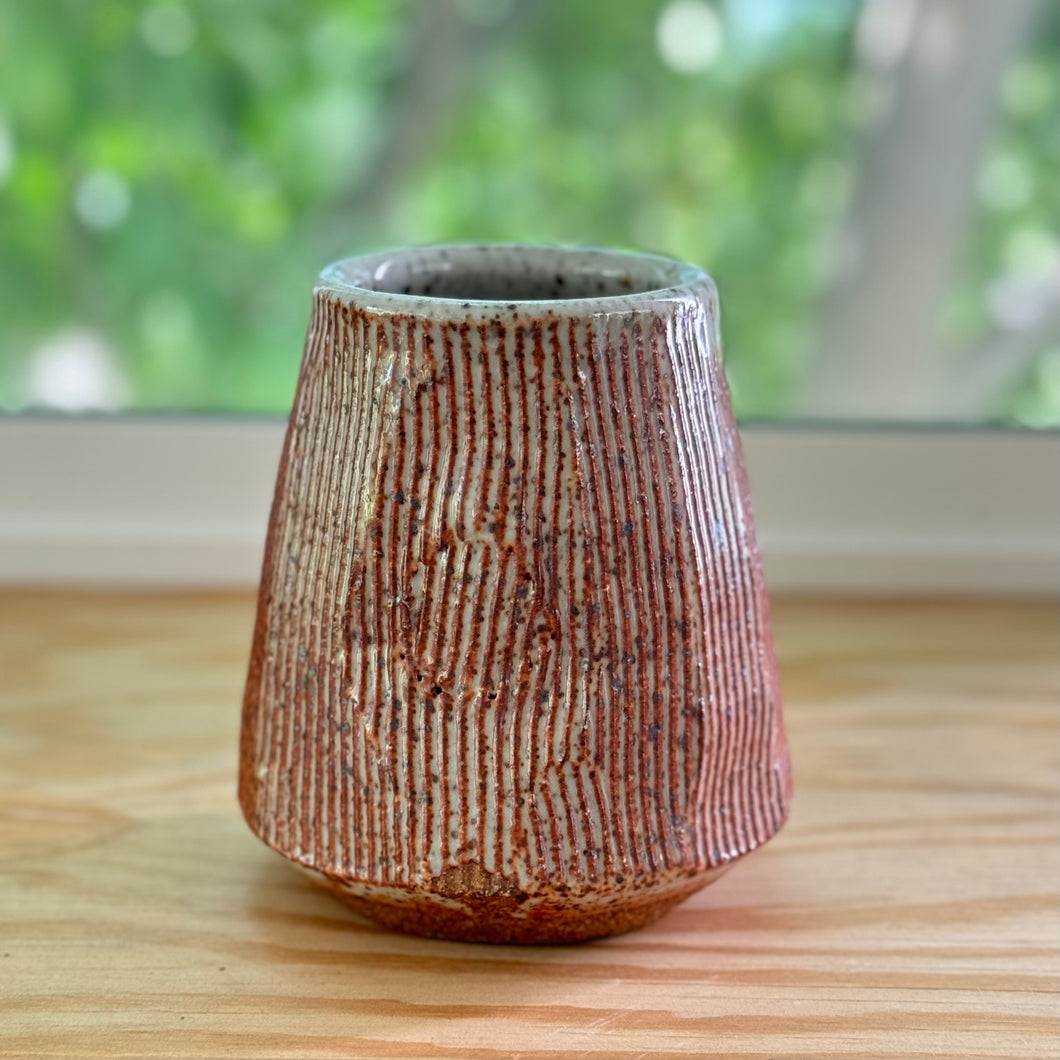 Pinstripe Vase (Shino)