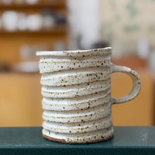   Load image into Gallery viewer, Ring Mug Spotty White