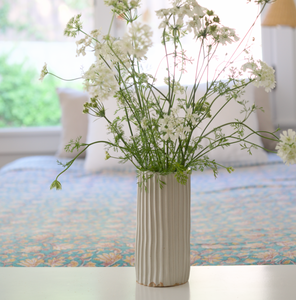 Column Vase (white)