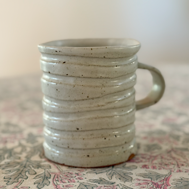 Ring Mug - speckled white